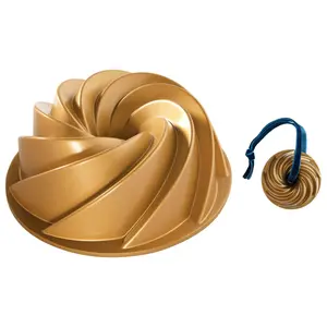 Nordic Ware Heritage Bundt Pan & Ornament Set