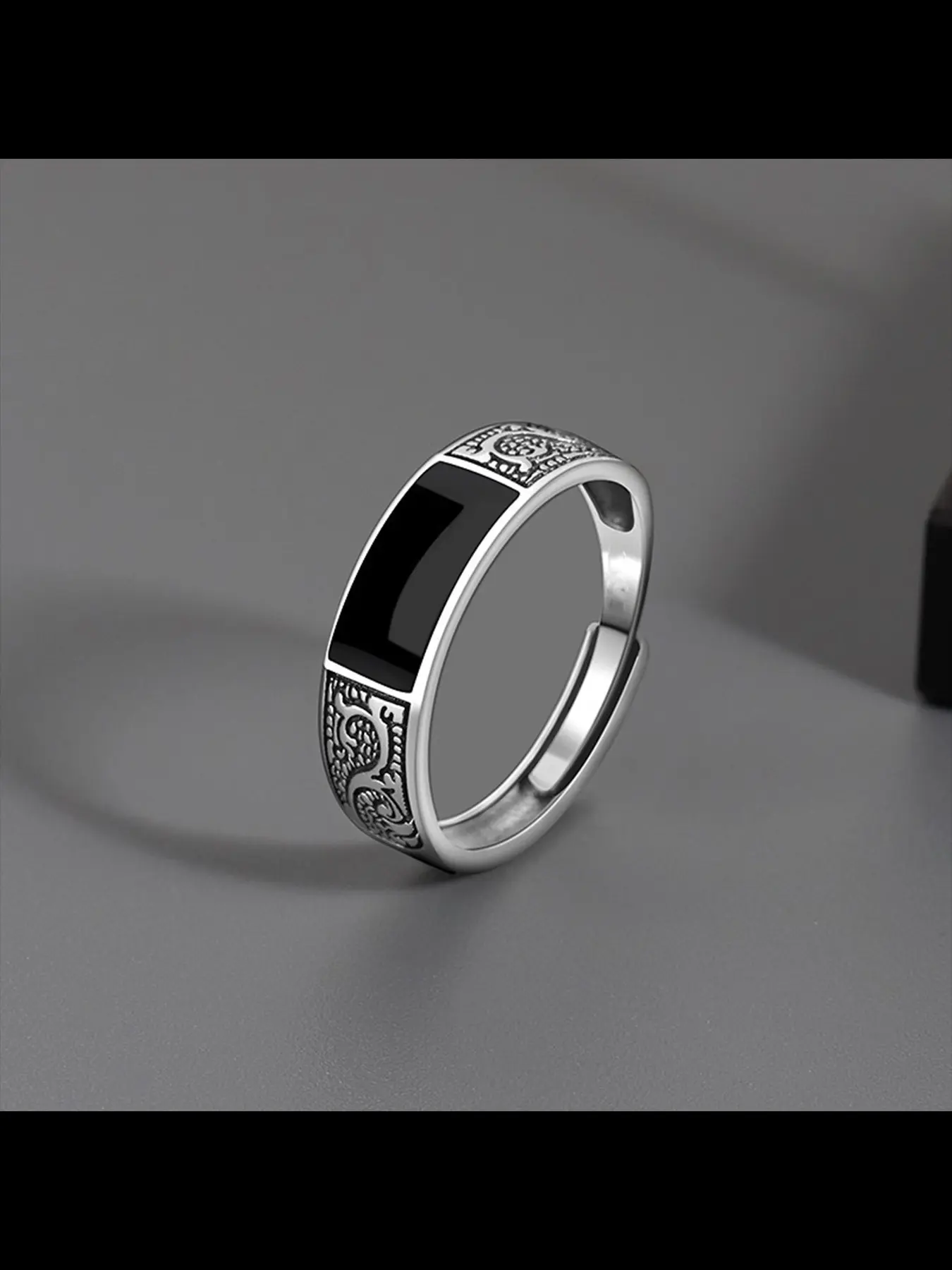 New Trendy Brand Versatile High-End Fashion Pattern Unisex Open Square Shaped Ring Finger Ring, Stylish Jewelry Accessory for Men and Women Copper Band Rings Adjustable Open Ring