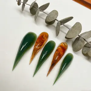 Handmade Glossy Nail Tips, Dragon Claw Shape, Medium Length, Amber Ombre, High Transparency, Short Nails, Single Piece