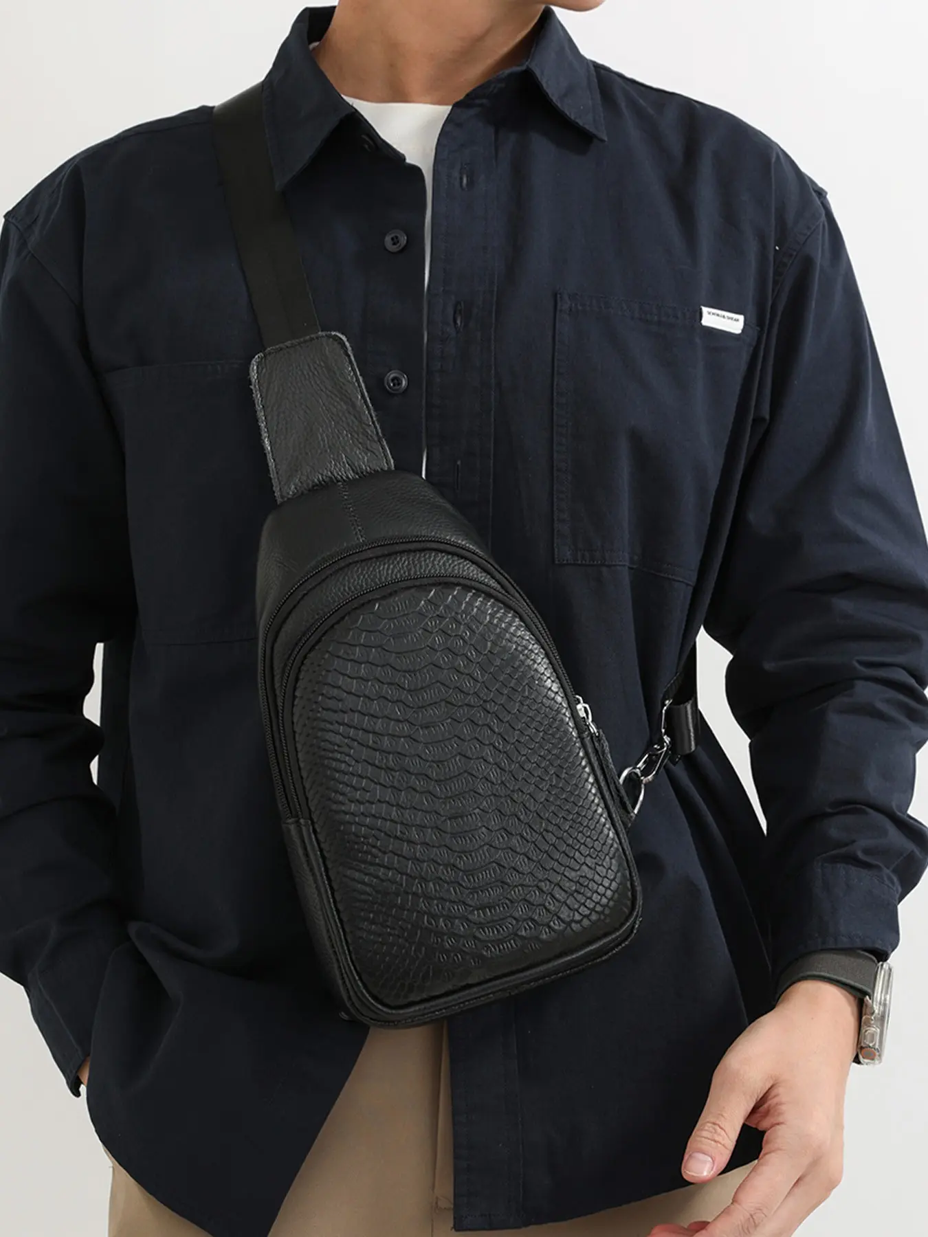 1pc Men's chest bag with solid color zipper closure, high-quality PU waterproof, wear-resistant, casual trend, exquisite and versatile, suitable for daily commuting, dining, dating, shopping, men's chest bag, Zipper Fanny Pack, Waist Packs, Zipper Bum Bag