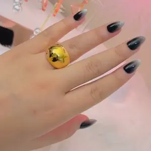 Beautiful Women's Ring with Design and Enamel Finish for Stylish Accessory