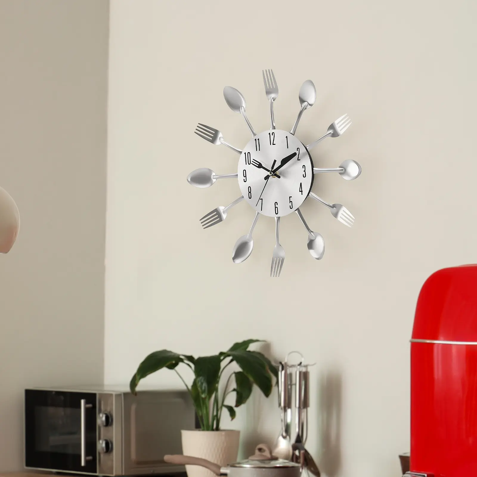 12in Flatware Shaped Wall Clock, 3D Metal Silver Kitchen Wall Clock - Spoon Fork Hands Design, Modern Home/Living Room/Dining Room Decor, Minimalist Wall Clock, Wall Decor, Shipment within 1-2 days