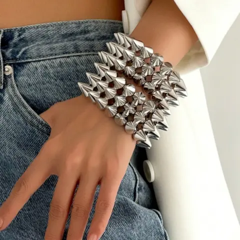 2pcs Punk Style Rivet Spikes Fashion Bracelets Set, Unisex Silver Edgy Design, Perfect for Daily Wear, Parties & Festivals, Trendy Jewellery Accessories