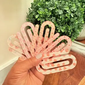 Jumbo Paper Clip Bookmark with Heart Pattern Pink Design for Convenient Page Marking Office Supplies