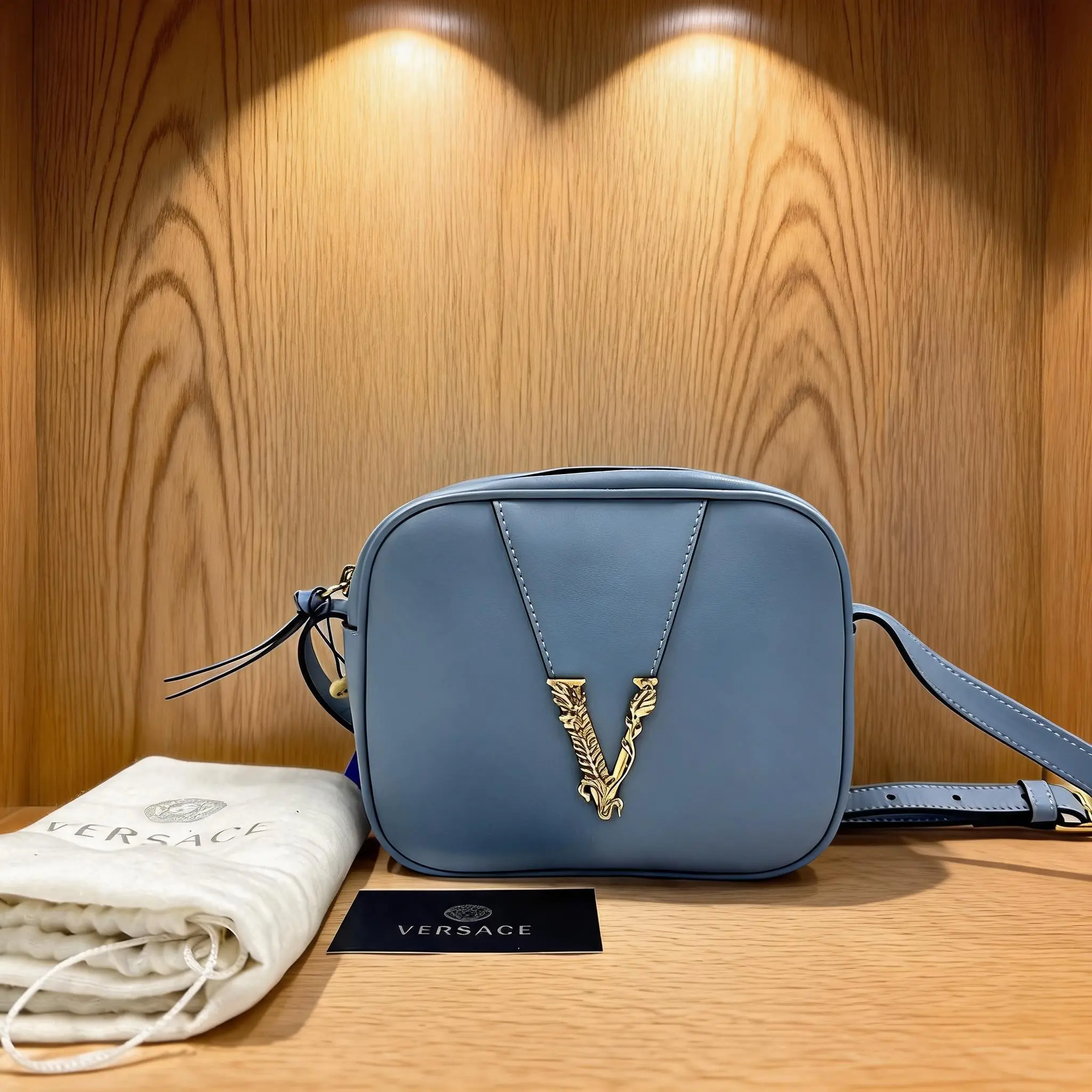 Pre-owned VERSACE Leather Shoulder Bag C0732678818