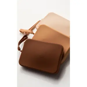 Match Maker - Silicone Travel Case + x1  Silicone Stick-On Bra - WSL