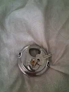 3 inch Lock with two keys. Lightly Used. Strong.
