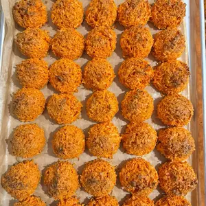 party combo tray with 40 cocadas charola