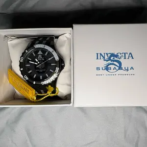 Invicta reloj de cuarzo para hombre de la colección  Subaqua 886678678600 con esfera multicolor, resistente al agua