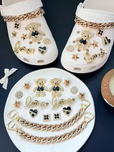 16 Piece Hole Shoe Buckle Set Rose Gold Rhinestone Teddy Bear Love Chain Design Luxury Style Hole Shoes Decoration Accessories Shoe Charms Teddy Bear Motifs