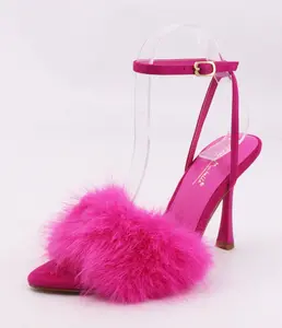 TRACE52 - HOT PINK FAUX FUR HEELS