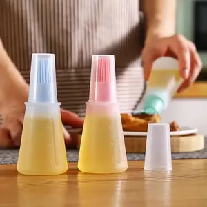 Barbecue Oil Brush Oil Dispenser with Brush High Temperature Resistant Silicone Seasoning Bottle Brush Kitchen Baking Gadgets