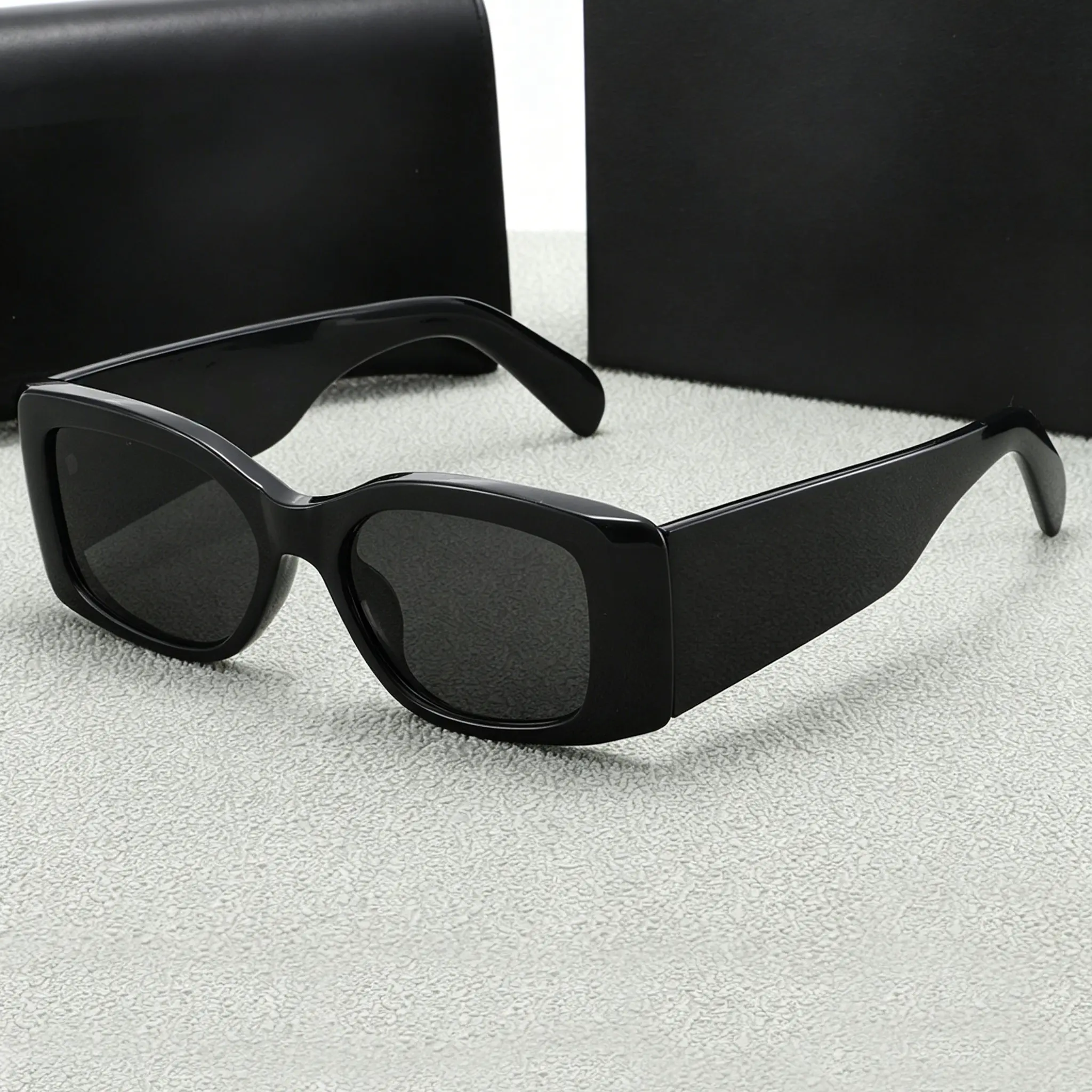 Classic 90s Style Thick‑Frame Rectangle Sunglasses, Vintage Retro Square Sun Glasses, Trendy Fashion Eyewear for Women Men with UV400 Full Protection