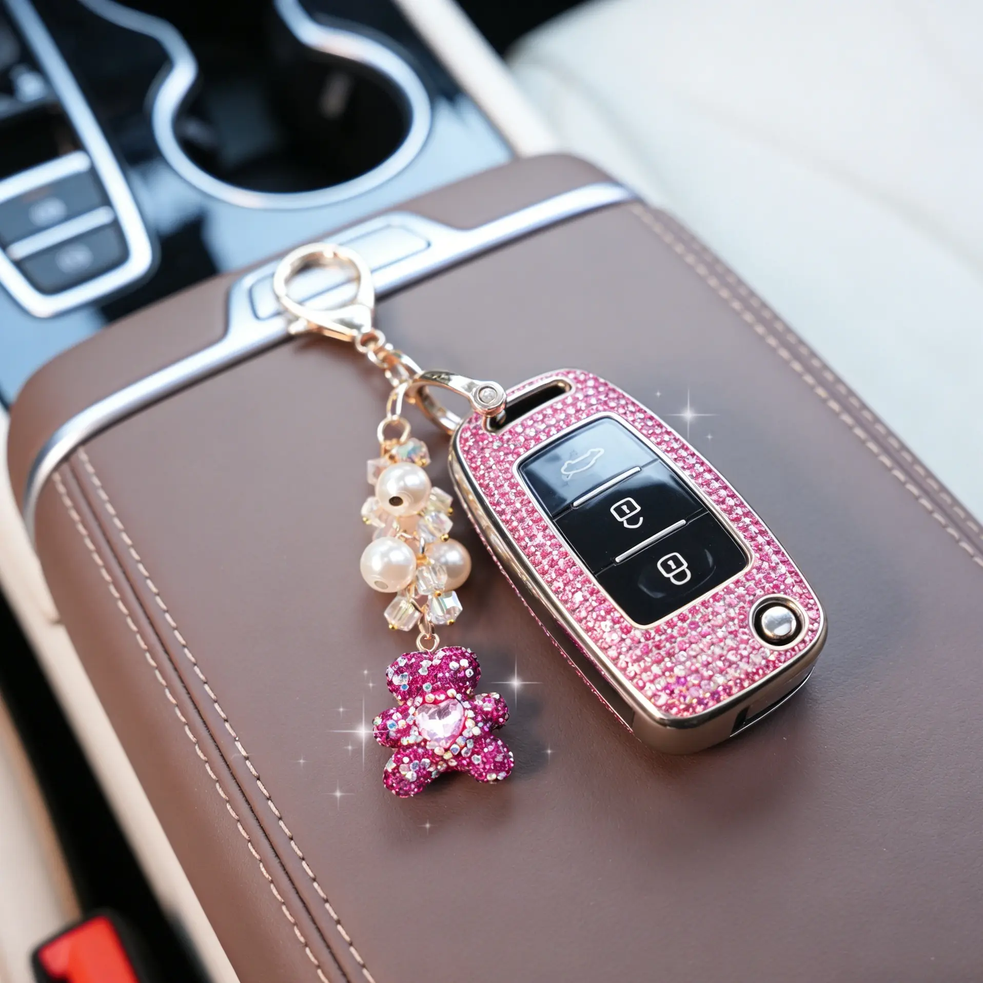 Elegant Rhinestone Bear Keychain, Pearl Crystal Pendant, High-End Bag Charm, Women's Car Key Ring, Stylish Accessory for Daily Use