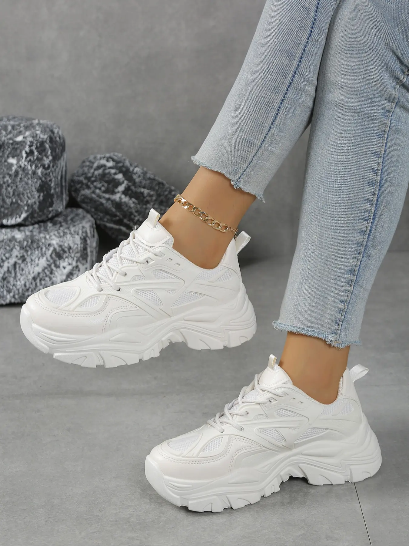Women's casual lace-up sneakers, Platform walking shoes, autumn and winter outdoor walking shoes, thick-soled height-increasing comfortable casual shoes, suitable for daily casual wear, commuting