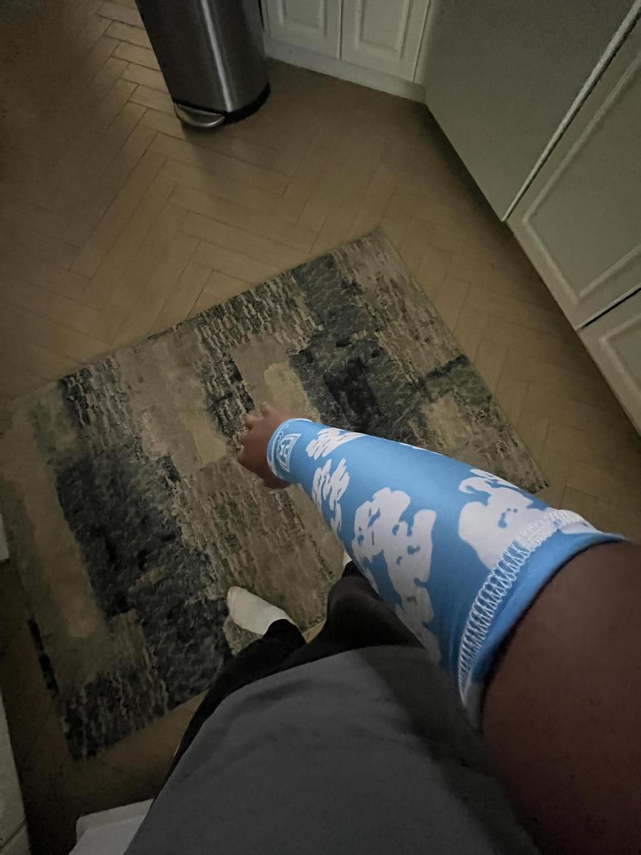 Item: Carolina Blue and White, Youth