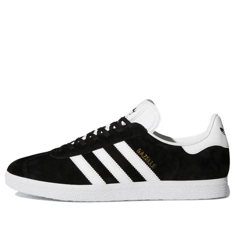Adidas Men's Gazelle Classic Suede Sneakers, Black Low-Tops with Iconic 3-Stripes for Casual Wear, Male, Three Stripes