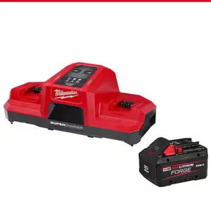 Milwaukee M18 18V Lithium-Ion REDLITHIUM FORGE 8.0 Ah Battery Pack with M18 18V Dual Bay Simultaneous Super Charger