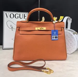 Pre-owned HERMÈS Leather Shoulder Bags 7.8'' R14709 Shoulder Bag C10141291654 0611 T5 Qiqi