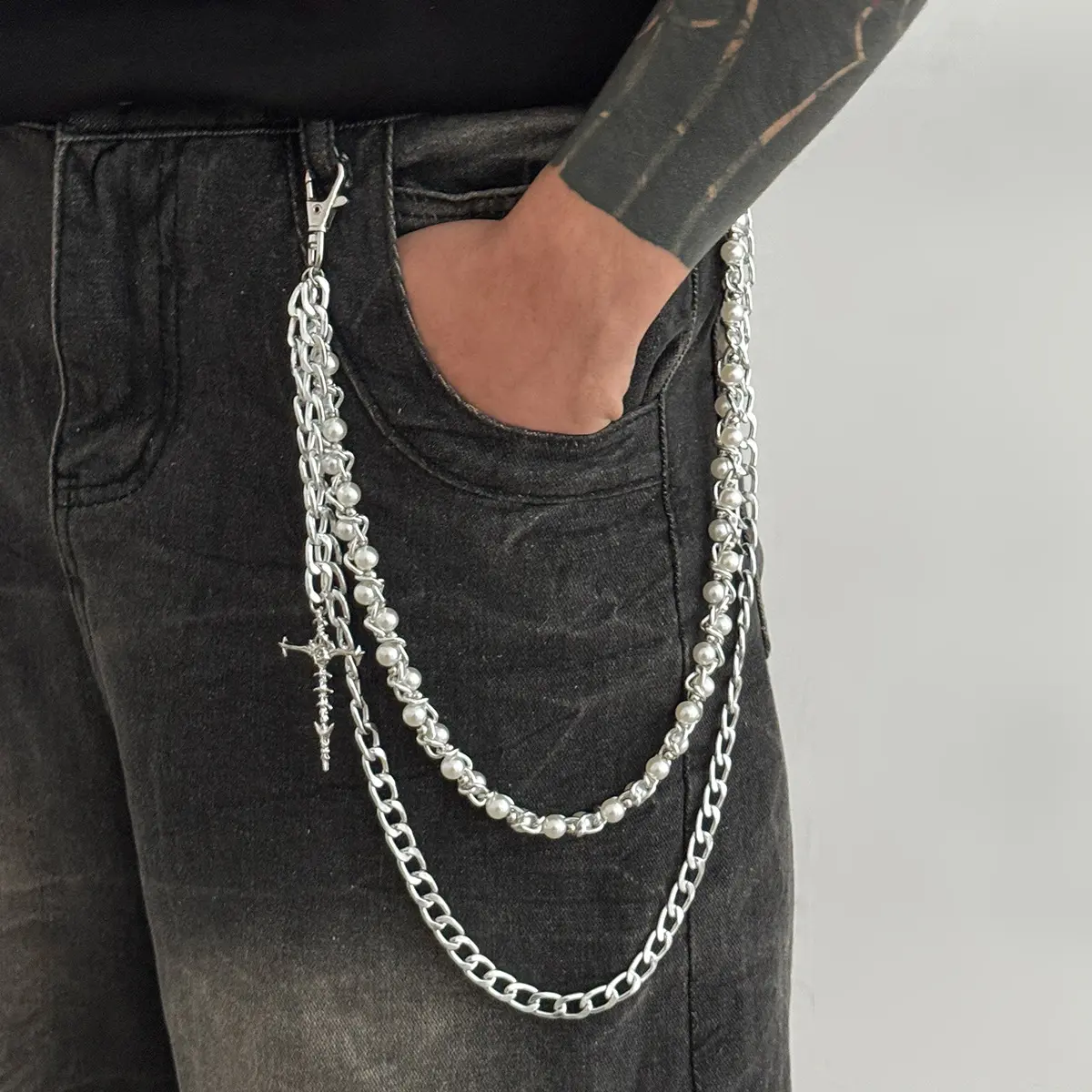 Men's Double Layer Faux Pearl-Curb Waist Chain, Silver-Tone Hip Hop Cross Dagger Pendant Pants Jewelry, Edgy Streetwear Accessory for Festival Outfit & Daily Wear, Pearl & Metal Punk Rock Piece, Curb Chain, Faux Pearls