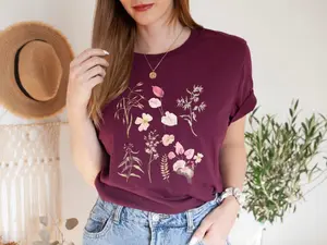 Flower-themed T-shirt / Gift for Her / Women's Trendy Tee / Spring-inspired / Wild Meadow Flower Nature Tee / Floral Tee / Gardener Botanical Shirt