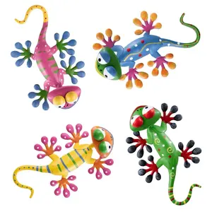 Metal Gecko Outdoor Wall Decor, 4 Pack Lizard Art Garden Sculptures & Statues with Shaking Head Spring Decor for Front Yard Fence Patio