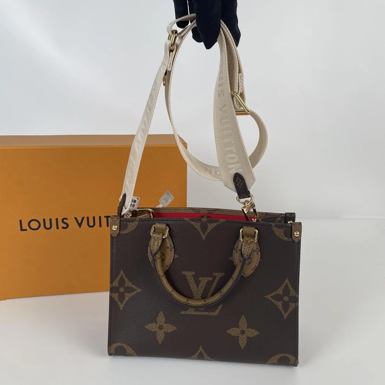 Pre-owned Louis Vuitton coated canvas Tote bags Monogram Onthego PM Mini Tote Bag++Bag charm++