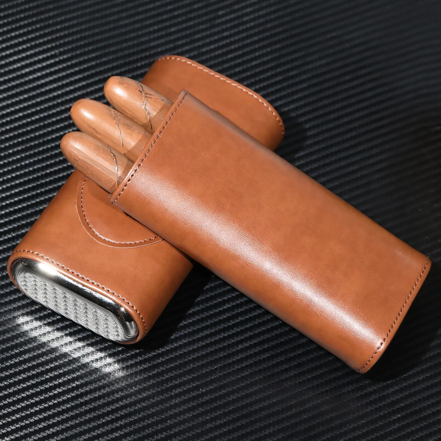 Cigar case Cedar wood cigar case travel portable cigar moisturizing box with cigar scissors.