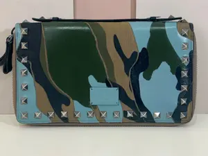 Pre-owned Valentino leather Clutches & Wristlets Garavani Rockstud Camouflage Zip Wallet / Zip Pouch W18JX