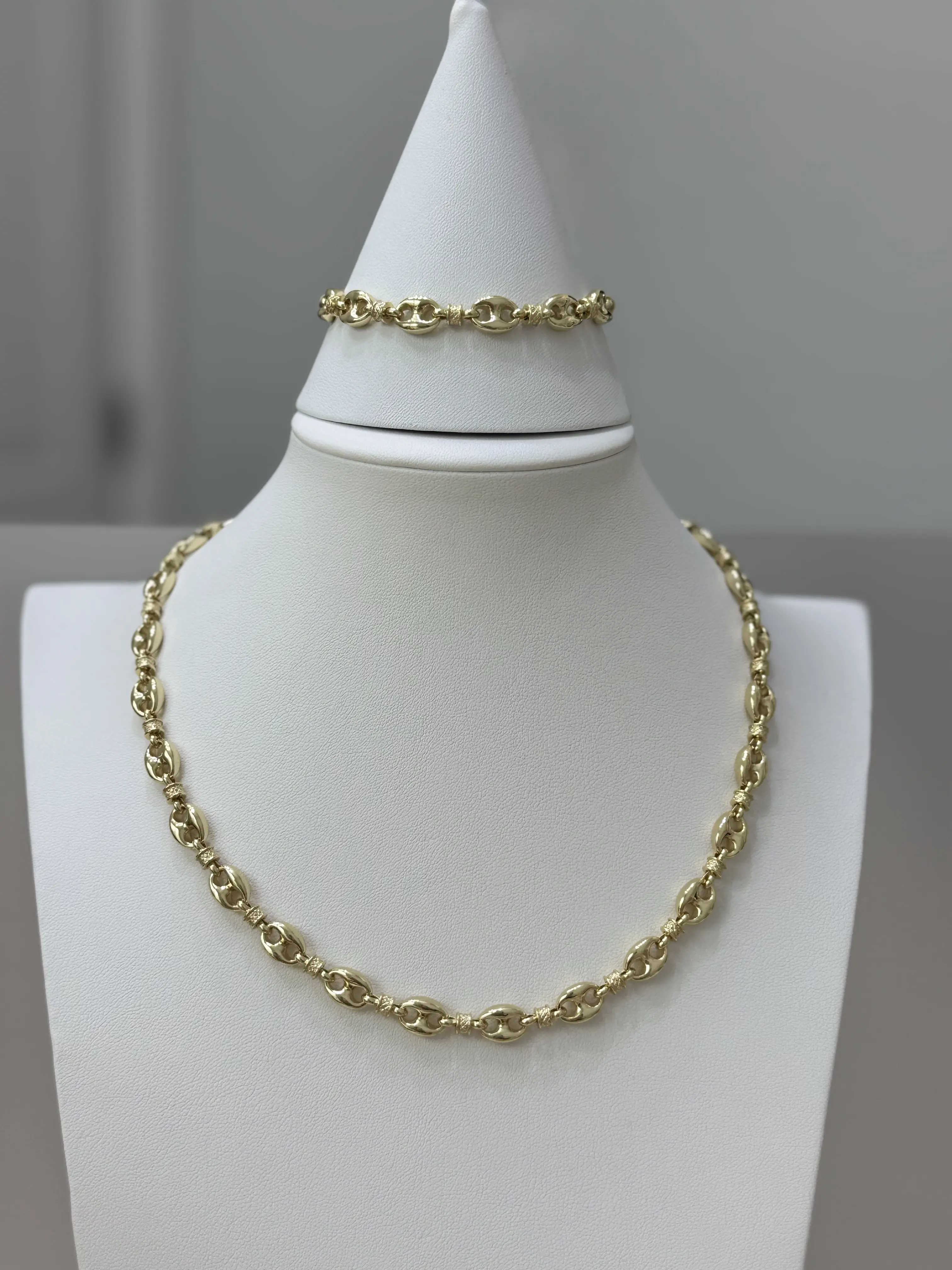 Elegant 14k Gold Plated Choker Necklace 45cm with 20cm Extension Laminated for Stylish Wear