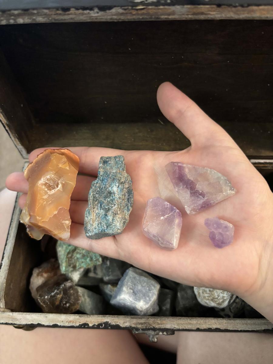 Item: Clear Quartz Point and 2 Arrowheads