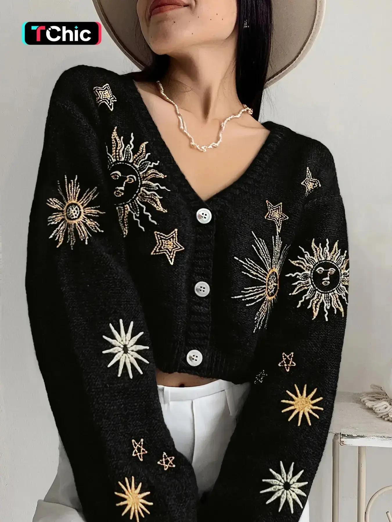 Women's V Neck Single Button Sun Star Embroidery Knit Sweater, Loose-Fitting Long Sleeve Casual Cardigan Knitwear for Fall & Winter