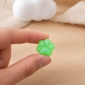 Cute Squishy Paw-Fresh Scent · Mosquito-Repellent Effect-Pinch Play.Three packs