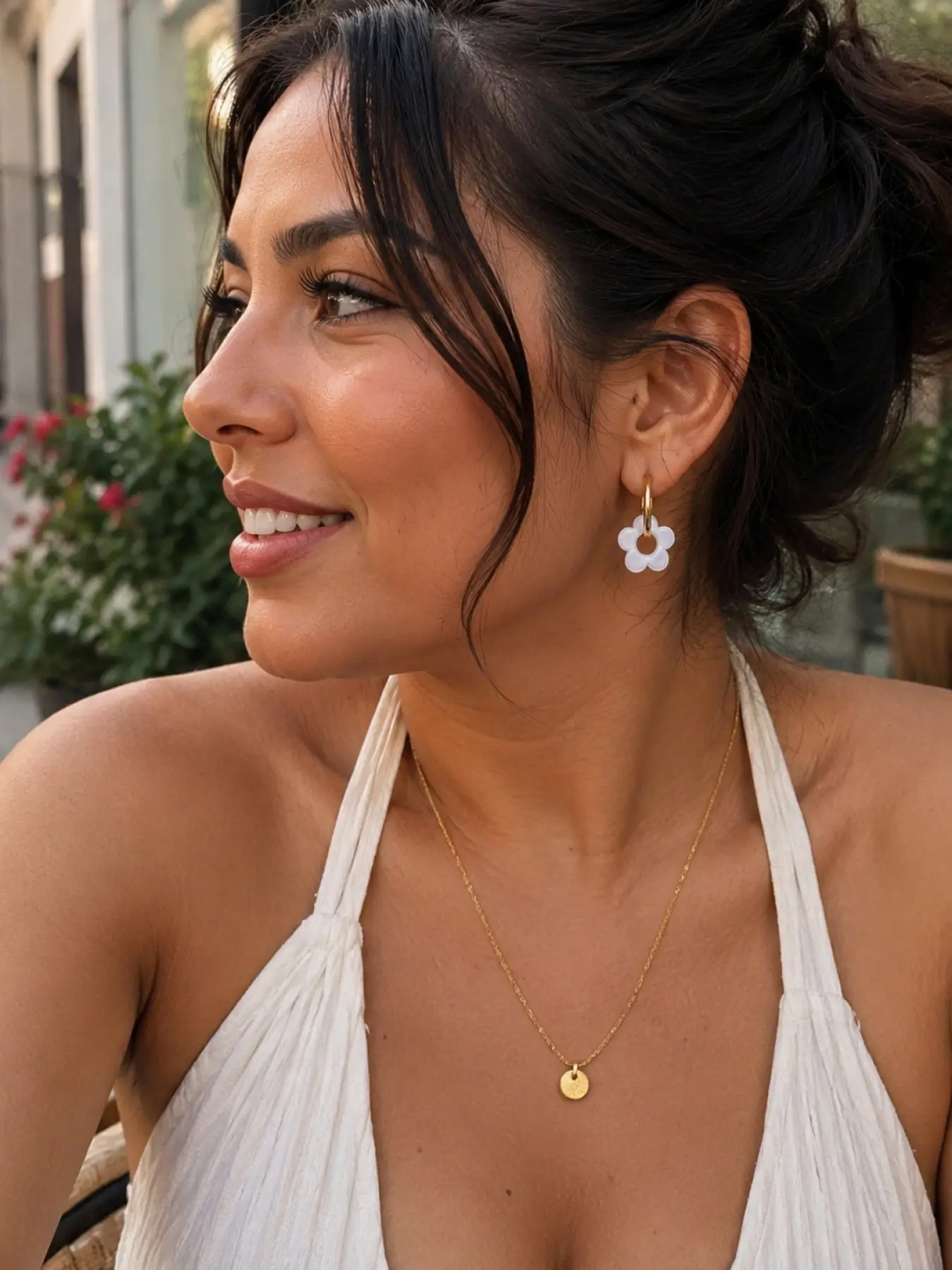 Cute White Flower Earrings for Women Girls, Gold Hoop Floral Drop Jewelry with Elegant Korean Fashion Design, Light Luxury Earrings for Wedding Party Daily Wear, Valentine is Day Christmas Birthday Gift for Wife Girlfriend