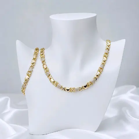 LaYaiBoutique #2142 XOXO set with bear, 14k gold plated, high quality.