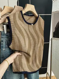 Women's Casual Loose-Fitting Round Neck Sleeveless Knit Top Vests, Deep Blue Color Block Striped Print Sweater for Spring Summer