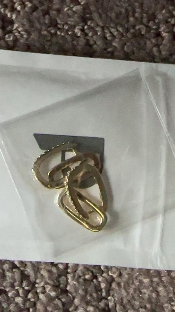 Item: Cubic Zirconia - Yellow Gold