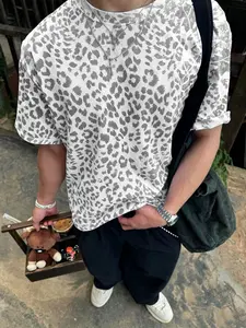 Y2K Aesthetic Leopard Print Crew Neck T-Shirt, Men’s Casual Streetwear, Lightweight & Breathable, Relaxed Fit, Trendy Summer Top for Daily, Street, and Casual Outings