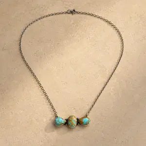 Women's Handcrafted Kingman Turquoise Pendant Necklace - Ethnic Western Style Statement Silver Southwestern Jewelry Accessory, Handcrafted Necklace