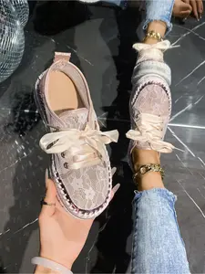 Fashionable women's summer flat sandals/light and comfortable soft sole anti-skid wear-resistant ethnic style toe post slippers/metal sequ decorated summer women's shoes Walking Shoes