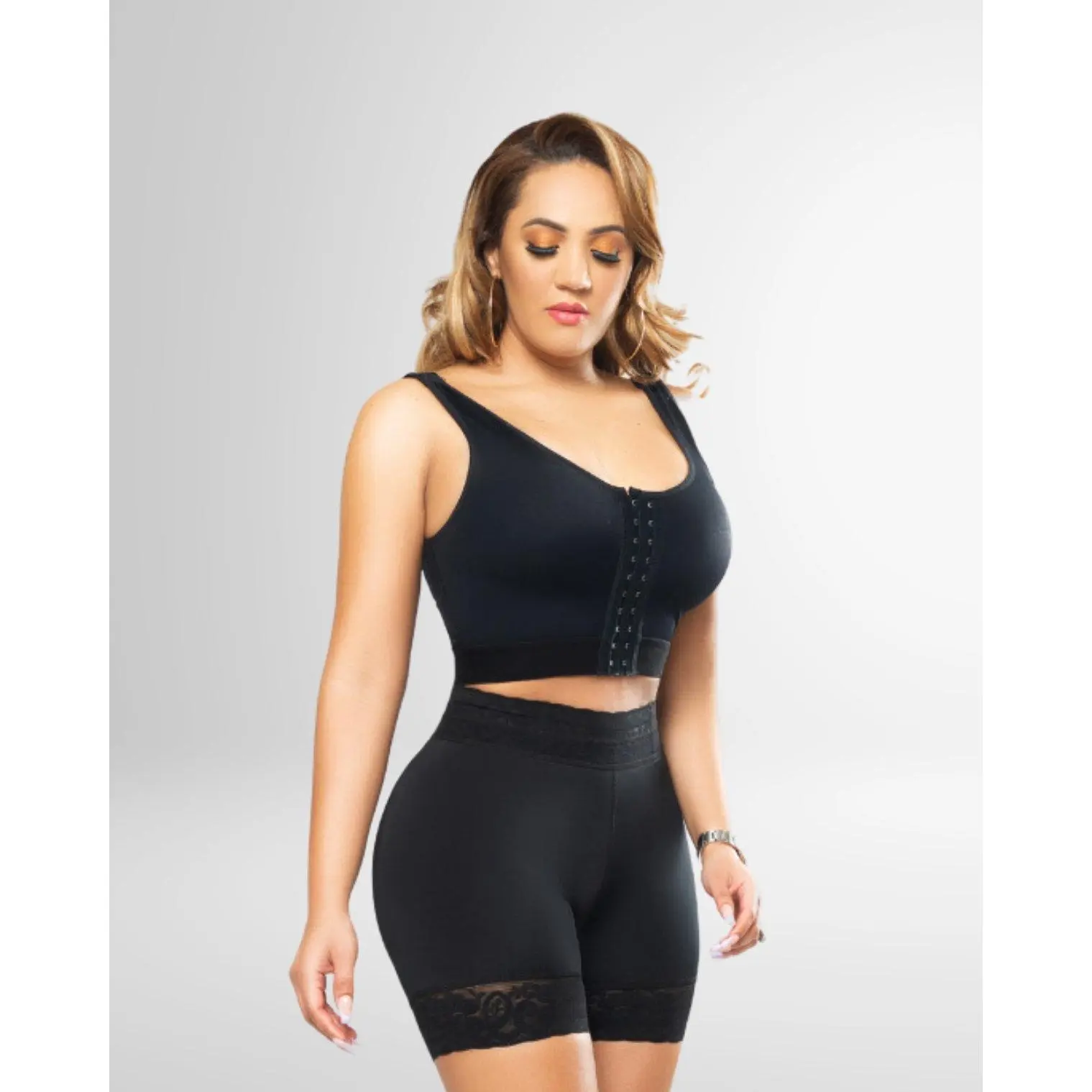Faja short Top Secret con levantamiento de glúteos