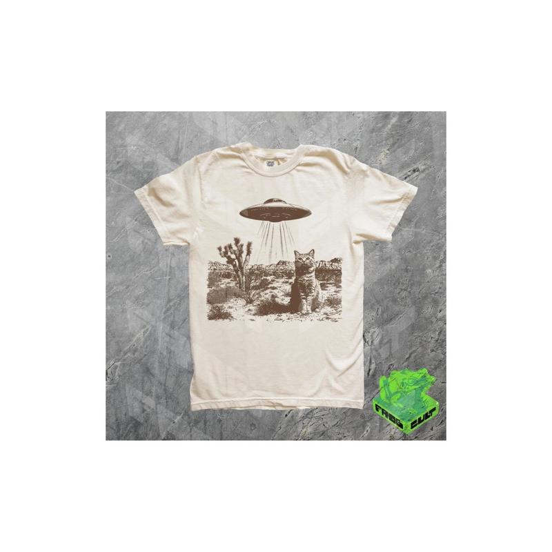 Vintage UFO Cowboy Cat Shirt, Retro T-Shirt, Retro 90s Western TShirt, Rodeo Shirt, Wild West Kitten Shirt, Funny Gag Gift Tee, Meme Shirt