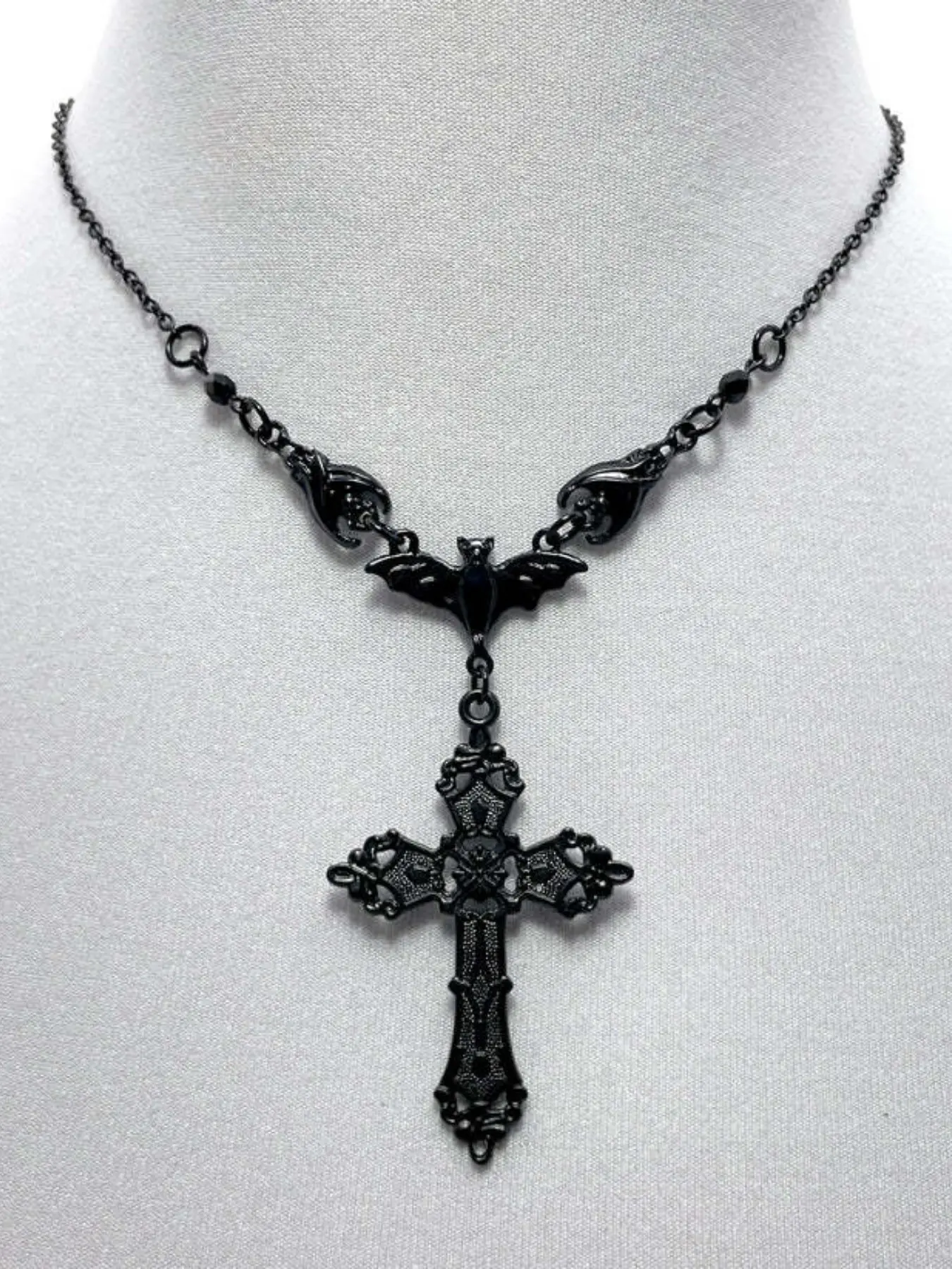 Gothic Dark Punk Bat Cross Pendant Necklace for Women, Vintage Victorian Halloween Party Jewelry, Unique Personalized Necklace, Gothic Cross Design, Cross Necklaces