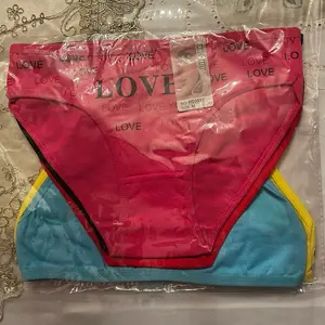 Lady's Soft, Breathable Solid Fabric Briefs, Women's Comfortable Underwear Panties