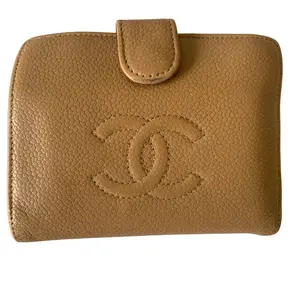 Pre-owned CHANEL Wallet Small Leather Goods beige caviar leather compact authentic with COA