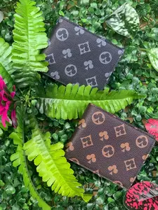 Latest Fashion Trend Multi-Card Slot Unisex Plum Blossom a Print Wallet, Stylish and Practical Purse for Men and Women