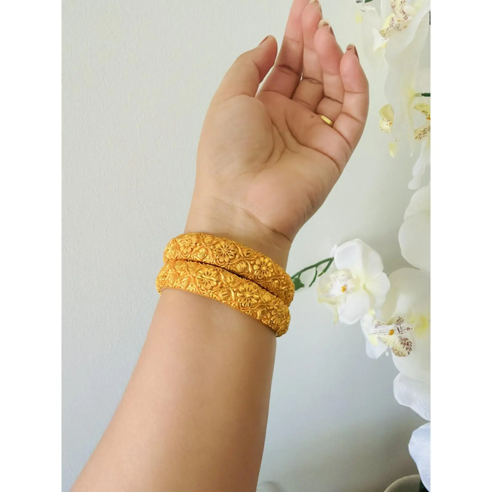 Gold Tone Floral Bangle Set for Special Occasions - Elegant Jewelry for Women