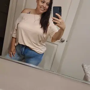 Women's Solid Color Tee, Casual Basic Short Sleeve T-shirt for Daily Wear, Ladies Clothes for All Seasons, Womenswear