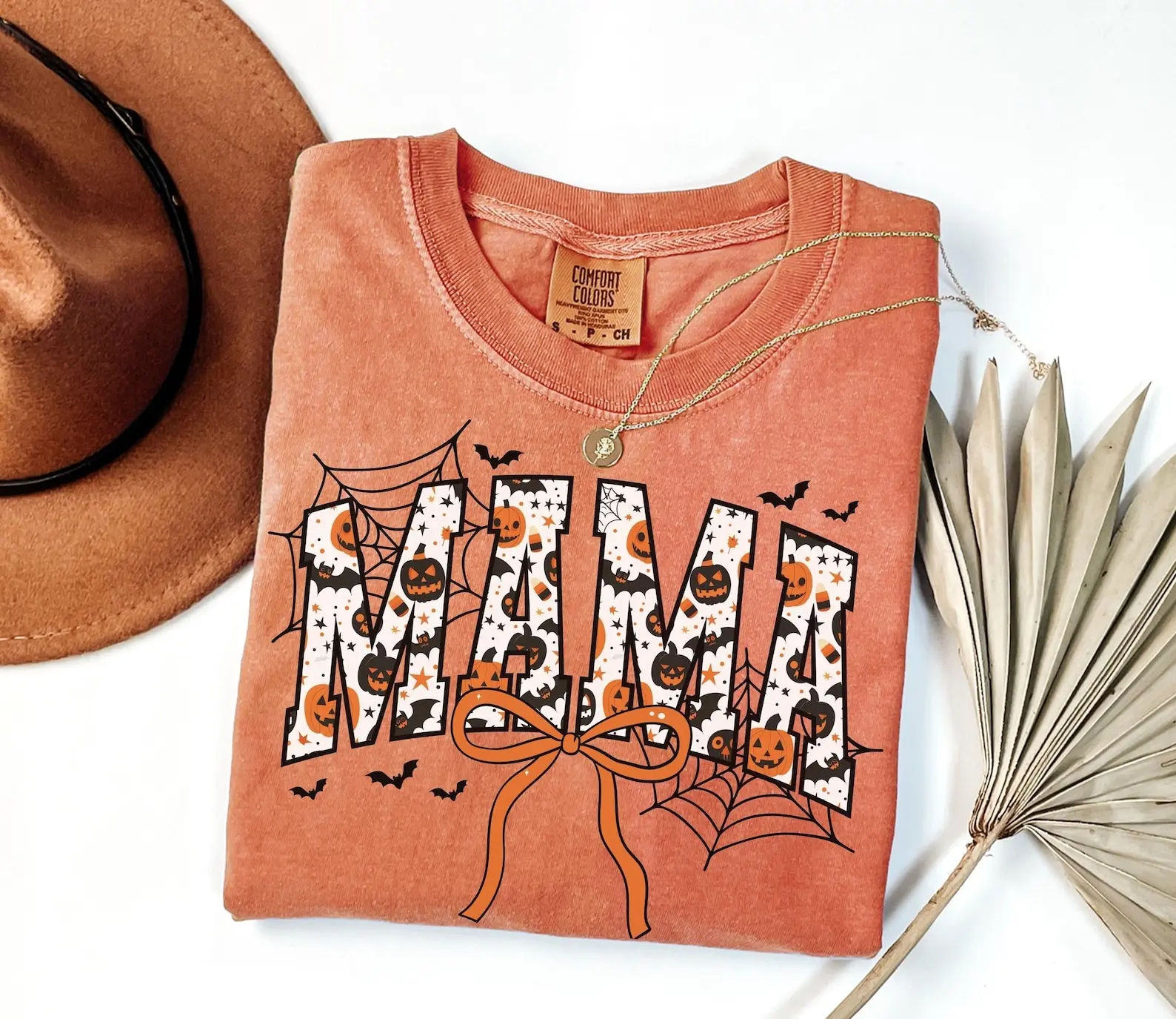 Comfort Colors Halloween Mama Shirt, Spooky Mom T-Shirt, Cute Fall Mama Tee, Autumn Pregnancy Reveal Mom to Be Gift, Mom Halloween TShirt