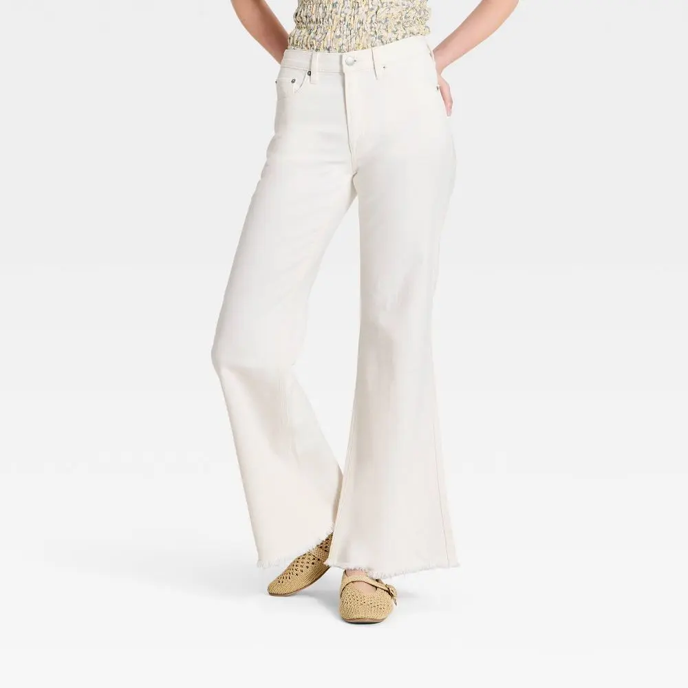 Women's Low-Rise Relaxed Denim Flare Jeans - Universal Women's Low-Rise Relaxed Denim Flare Jeans - Universal